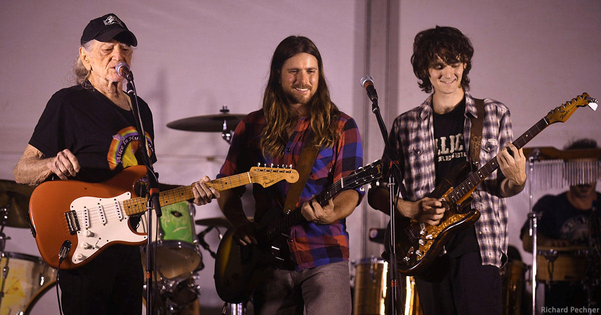Lukas, Micah & Willie Nelson Show – Maui Country Club