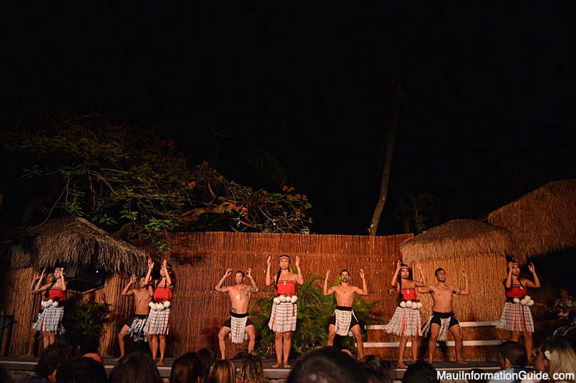 Luau performers at Royal Lahaina Luau, Kaanapali Maui